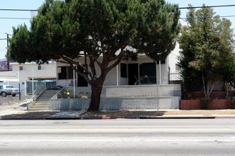 704 N Centinela Ave in Inglewood, CA - Building Photo - Building Photo