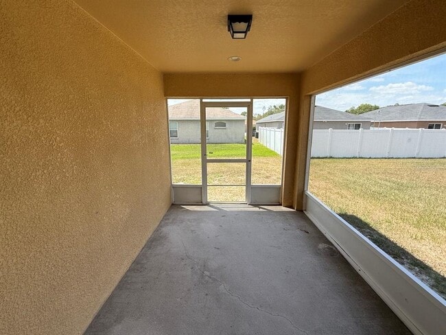 1992 Bretton Ridge Way in Winter Haven, FL - Foto de edificio - Building Photo