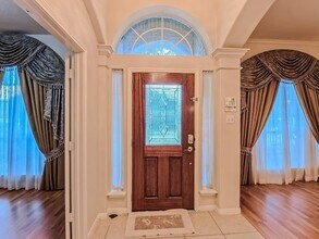 15811 Sandisfield Ln in Houston, TX - Building Photo - Building Photo