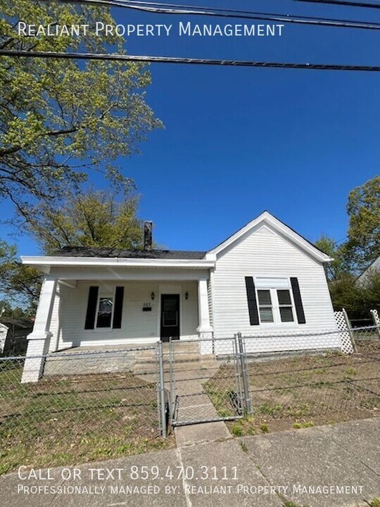 307 N Central Ave in Nicholasville, KY - Building Photo