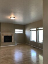 321 Aspenwood Dr in Twin Falls, ID - Building Photo - Building Photo
