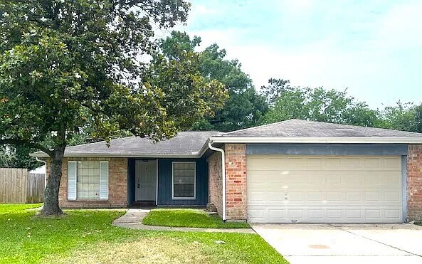 23107 Summergate Dr in Spring, TX - Foto de edificio
