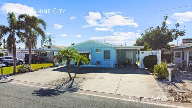 11400 2nd St E in Treasure Island, FL - Building Photo - Building Photo