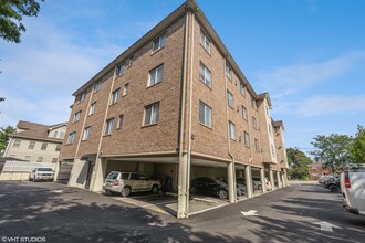 West Gate Apartments of Caldwell in Caldwell, NJ - Building Photo - Building Photo