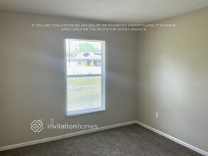 3253 Gilbert St in North Port, FL - Building Photo - Building Photo