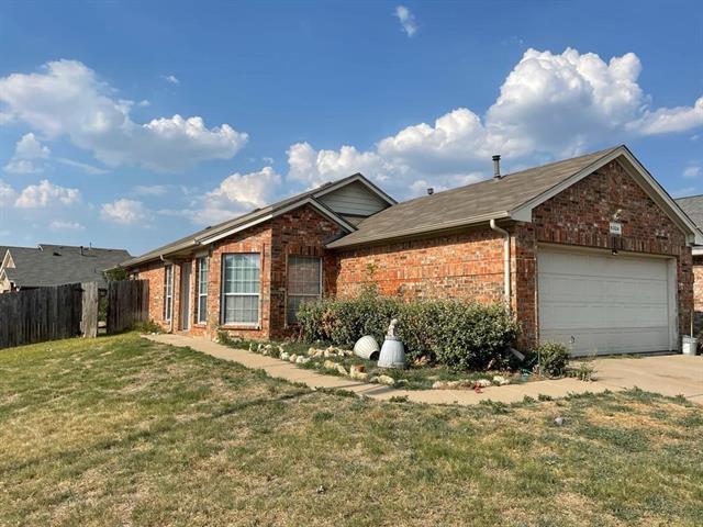 6324 Geneva Ln in Fort Worth, TX - Building Photo