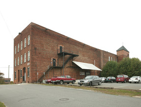 836 Oak Lofts in Winston-Salem, NC - Building Photo - Building Photo