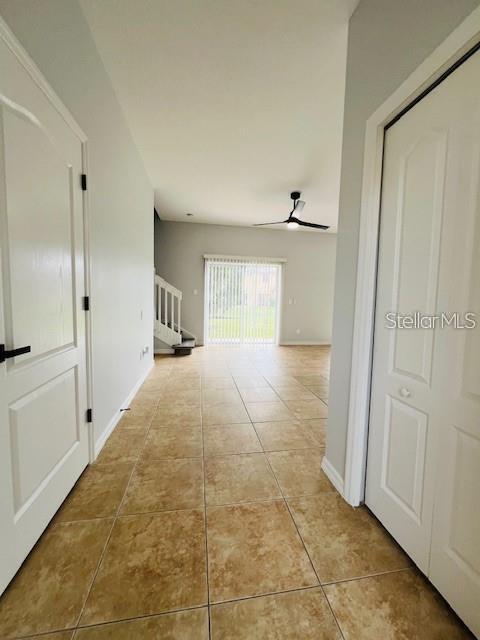 9096 Iron Oak Ave in Tampa, FL - Building Photo - Building Photo