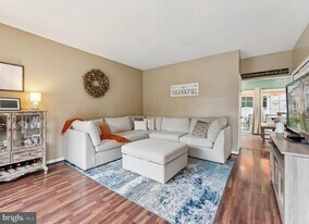 7180 Westfield Ct in Alexandria, VA - Building Photo