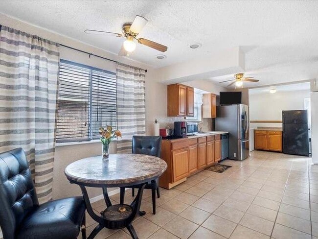 4732 W Esplanade Ave in Metairie, LA - Building Photo - Building Photo