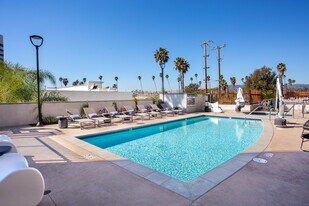 Picasso Brentwood in Los Angeles, CA - Building Photo