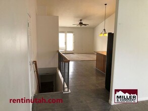 10716 Pine Shadow Rd in South Jordan, UT - Building Photo - Building Photo