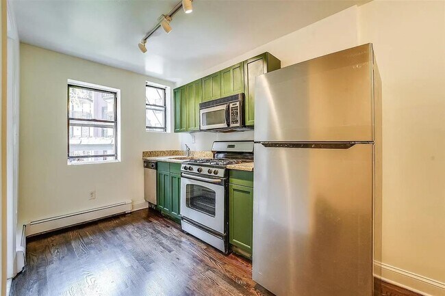 63 Jefferson St in Hoboken, NJ - Building Photo - Building Photo