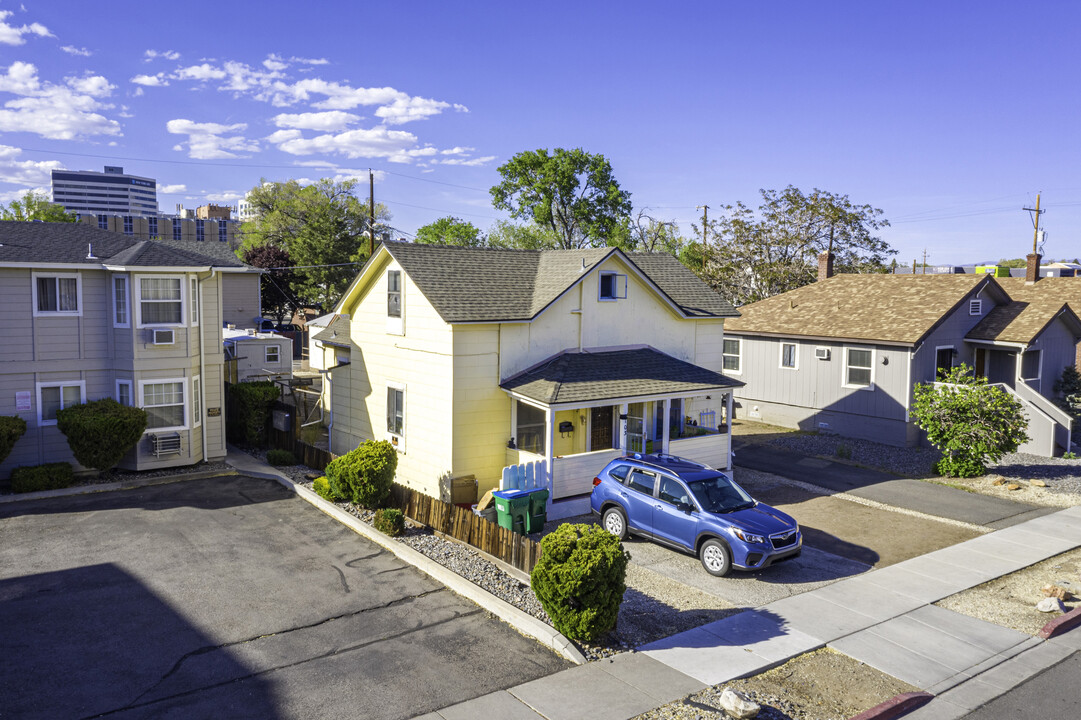 97-103 W Taylor St in Reno, NV - Building Photo