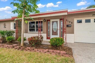 3196 70th Ln N in St. Petersburg, FL - Building Photo - Building Photo