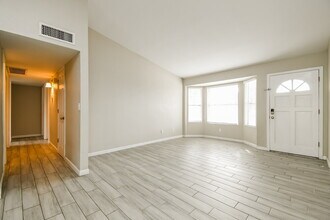 238 E Houston Ave, Unit 1 in Gilbert, AZ - Foto de edificio - Building Photo