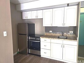 1459 Pele St in Honolulu, HI - Building Photo