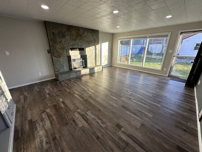 property at 3118 4th Ave S