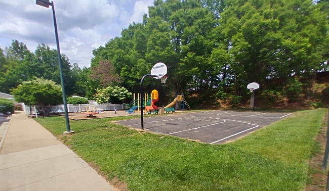 600 Reusens Rd