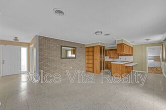 1110 Walnut Ave in McAllen, TX - Building Photo - Building Photo