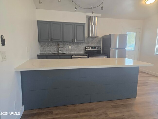 2333 N 12th St, Unit B1 in Phoenix, AZ - Building Photo - Building Photo