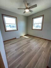 975 W 9th Ave in Marion, IA - Building Photo - Building Photo