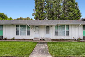 Westview Terrace in Portland, OR - Building Photo - Building Photo