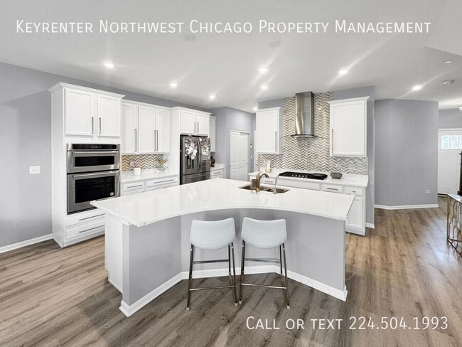 142 Roslyn Pl in Bloomingdale, IL - Building Photo - Building Photo