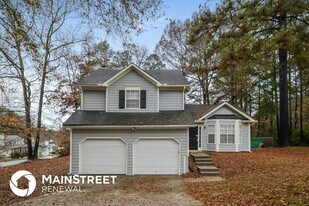 1014 Forest Path in Stone Mountain, GA - Building Photo