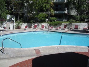 4900 Overland Ave, Unit 261 in Culver City, CA - Building Photo - Building Photo