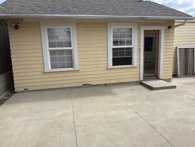 property at 274.5 Hathway Alley