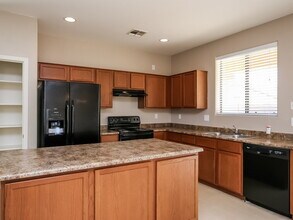 15445 W Jenan Dr in Surprise, AZ - Building Photo - Building Photo