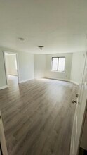 58 Windsor St, Unit #2 in Worcester, MA - Foto de edificio - Building Photo