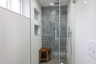 218 73rd St in North Bergen, NJ - Foto de edificio - Building Photo