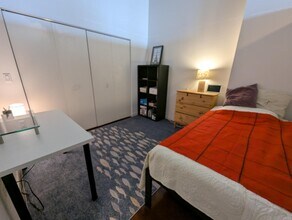 235 W Van Buren St, Unit 2311 in Chicago, IL - Building Photo - Building Photo