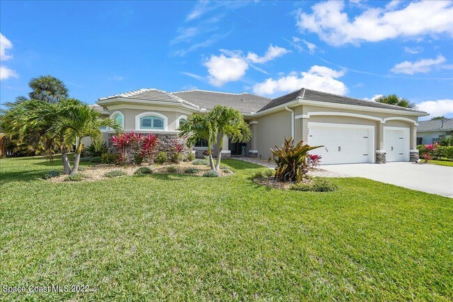 352 Arrowhead Ln in Melbourne Beach, FL - Building Photo - Building Photo