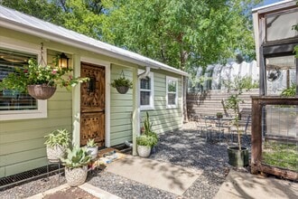 1106 Fairmount Ave in Austin, TX - Building Photo - Building Photo