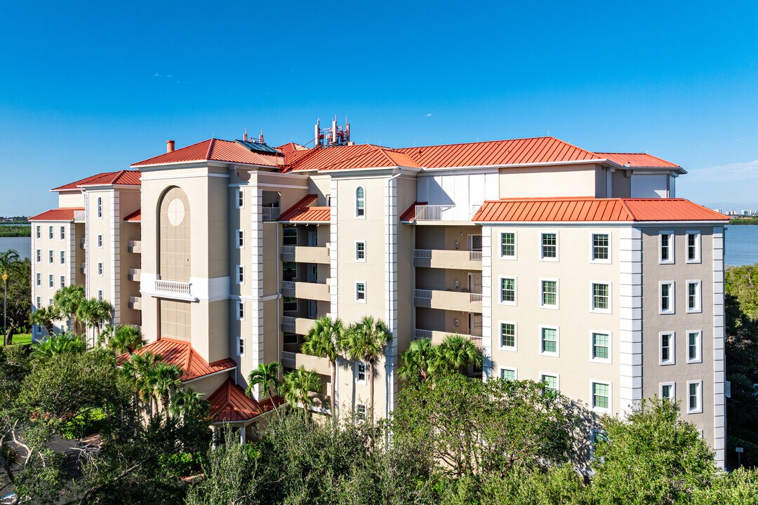 Vintage Bay in Marco Island, FL - Building Photo