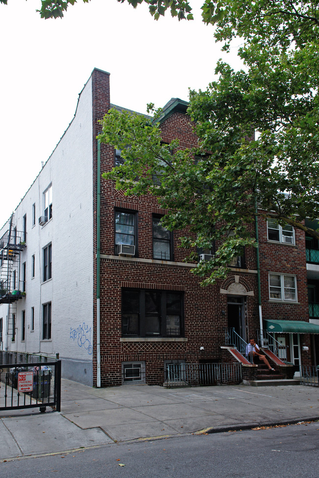 1633 W 9th St in Brooklyn, NY - Building Photo - Building Photo