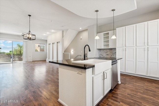 6745 N 93RD Ave in Glendale, AZ - Building Photo - Building Photo