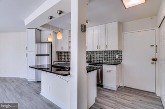 2201 New Hampshire Ave NW in Washington, DC - Building Photo - Building Photo