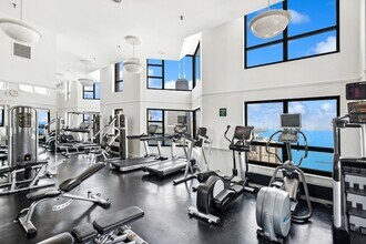 401 E Ontario St, Unit 502 in Chicago, IL - Building Photo - Building Photo