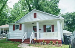 12 Benton Ave in Portsmouth, VA - Building Photo