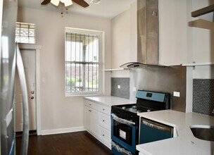 867 E Pershing Rd in Chicago, IL - Building Photo - Building Photo