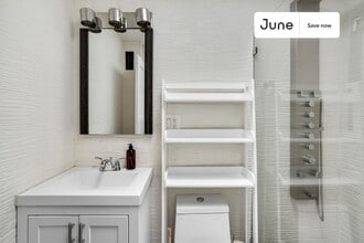 345 E 21st St in New York, NY - Foto de edificio - Building Photo