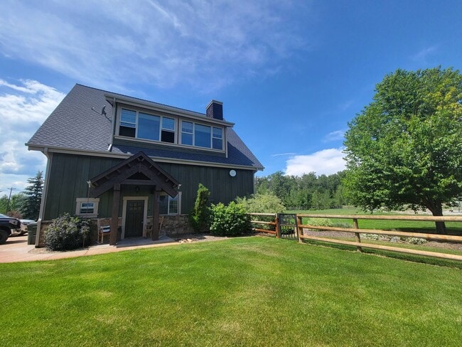1705 Lower Valley Rd in Kalispell, MT - Building Photo - Building Photo
