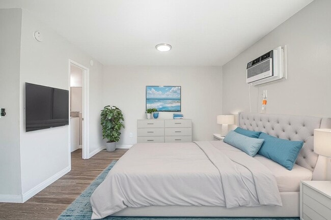 El Paraiso in Pomona, CA - Building Photo - Building Photo