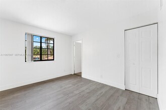 4056 Timber Cove Ln in Weston, FL - Building Photo - Building Photo