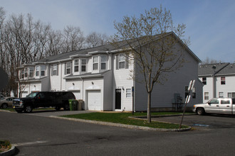 The Esplanade at Ocean Pointe in Bayville, NJ - Building Photo - Primary Photo