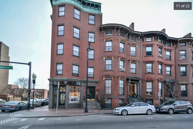 583 Massachusetts Ave in Boston, MA - Foto de edificio - Building Photo